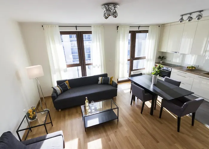 Big Apart-Old Town- 3 Rooms- 10 People- Garage- Lift- New Building
