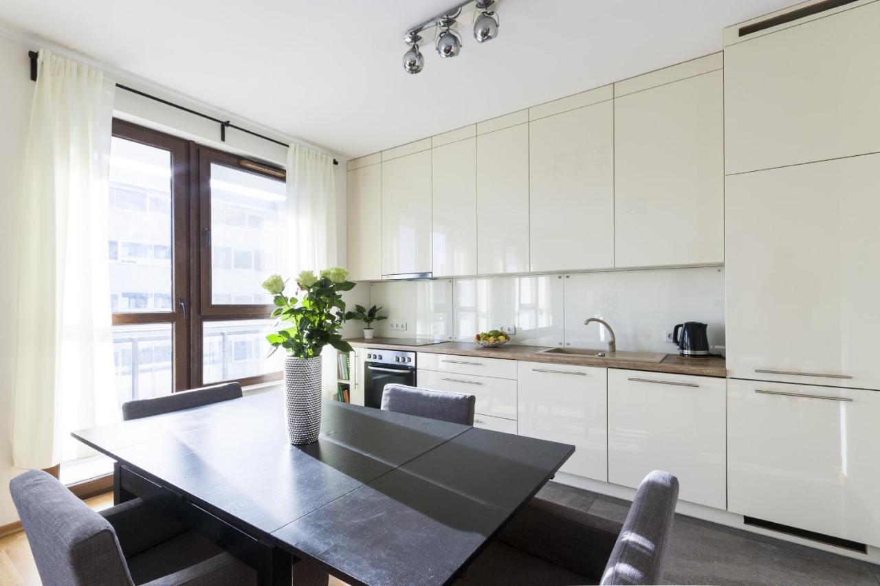 Big Apart-old Town- 3 Rooms- 10 People- Garage- Lift- New Building * Wroclaw