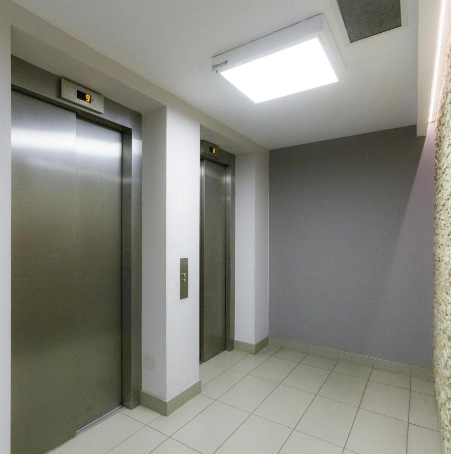Apartment Big Apart-old Town- 3 Rooms- 10 People- Garage- Lift- New Building Wroclaw